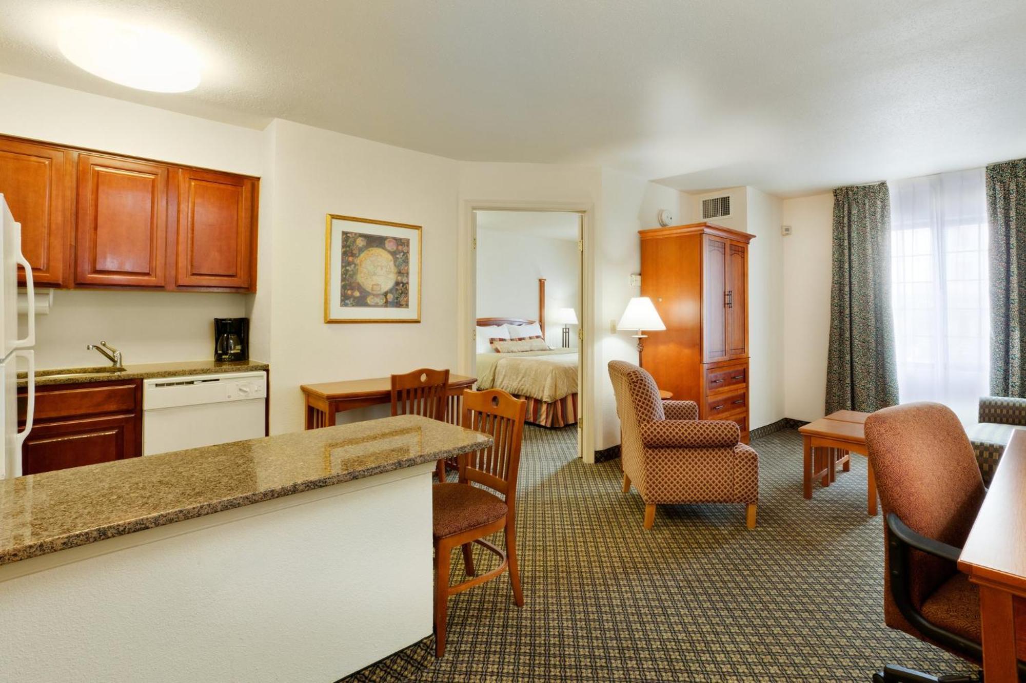 Staybridge Suites Allentown Airport Lehigh Valley By Ihg Bagian luar foto