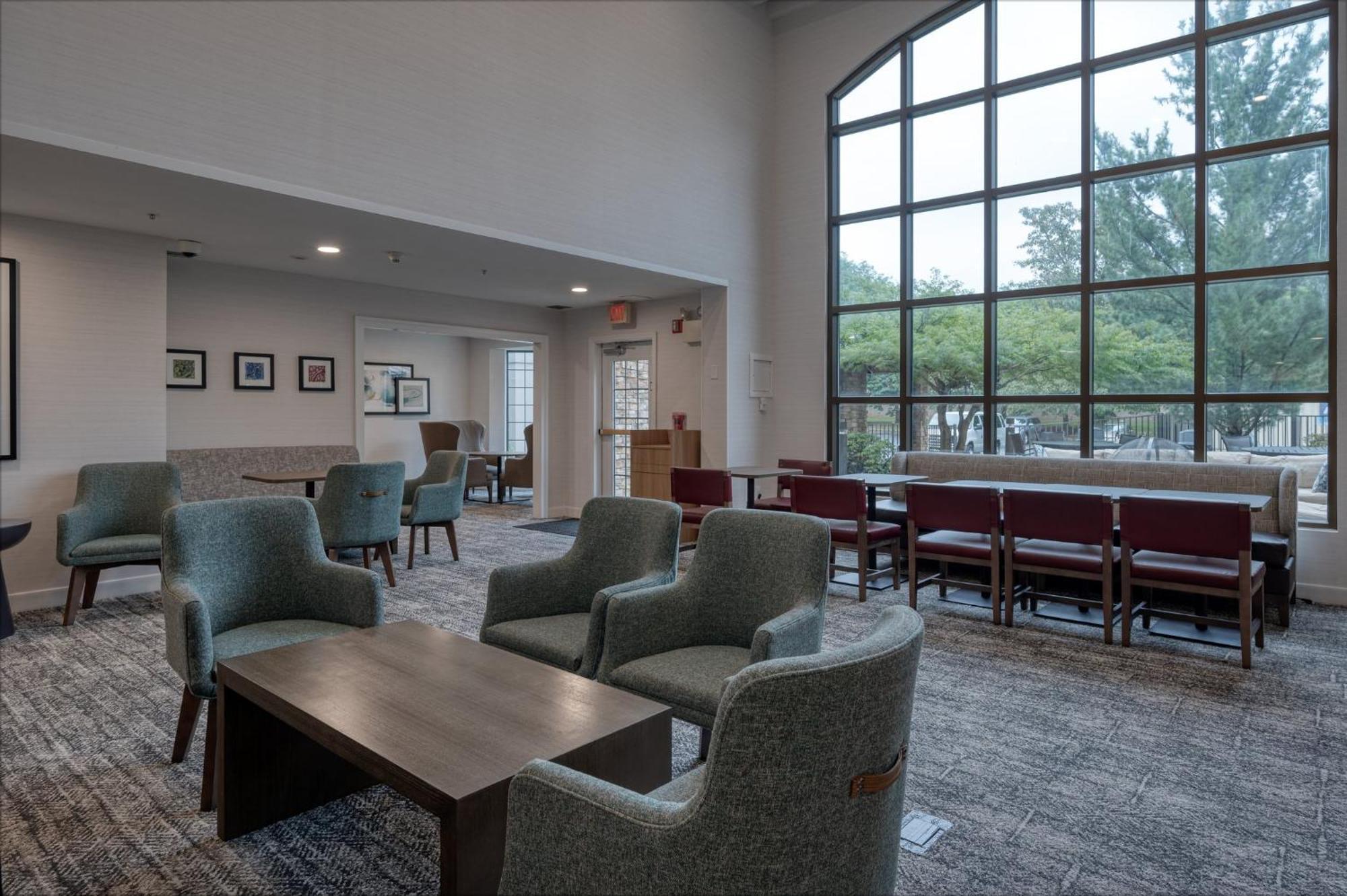 Staybridge Suites Allentown Airport Lehigh Valley, An Ihg Hotel Bagian luar foto