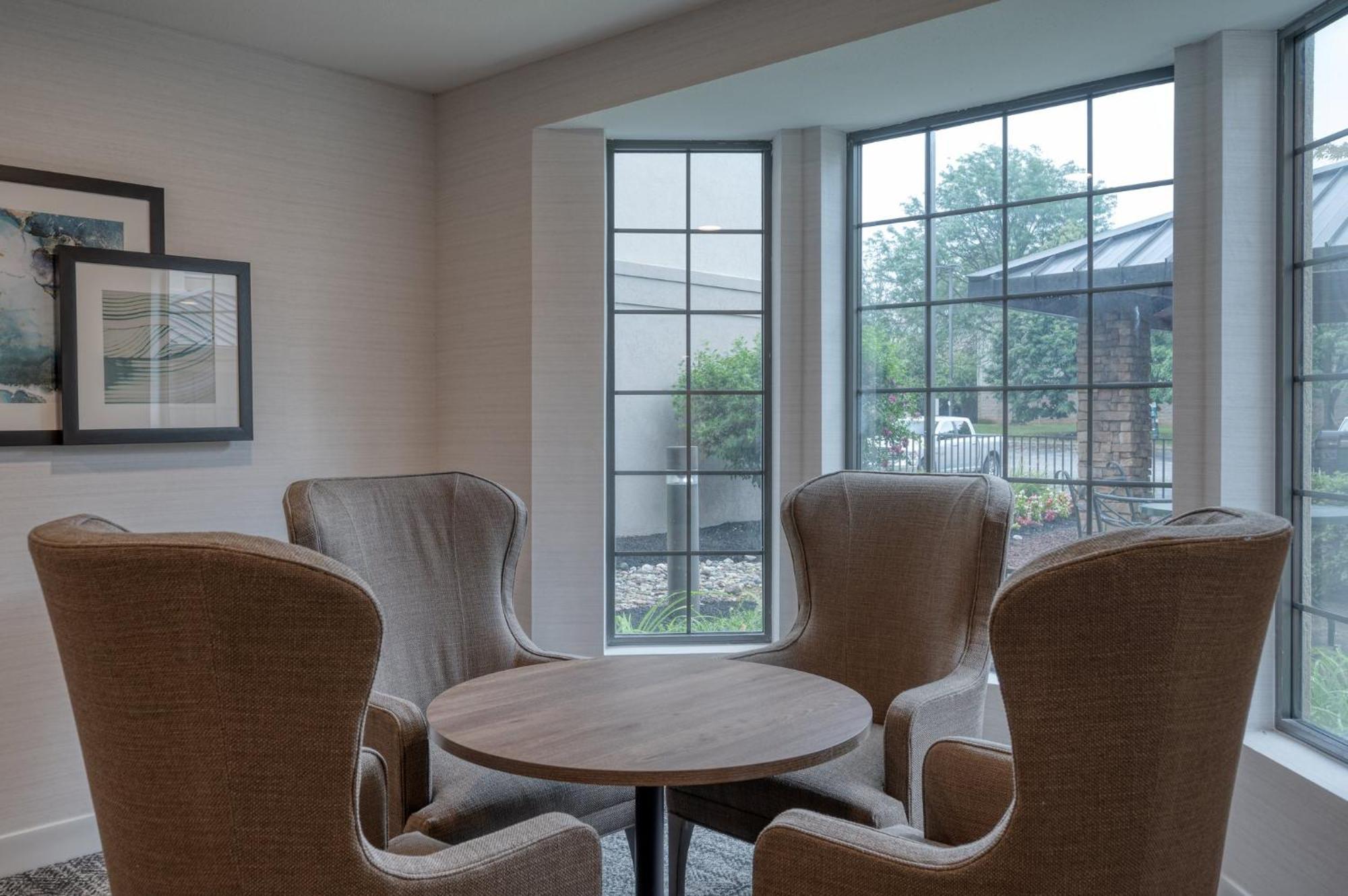 Staybridge Suites Allentown Airport Lehigh Valley By Ihg Bagian luar foto
