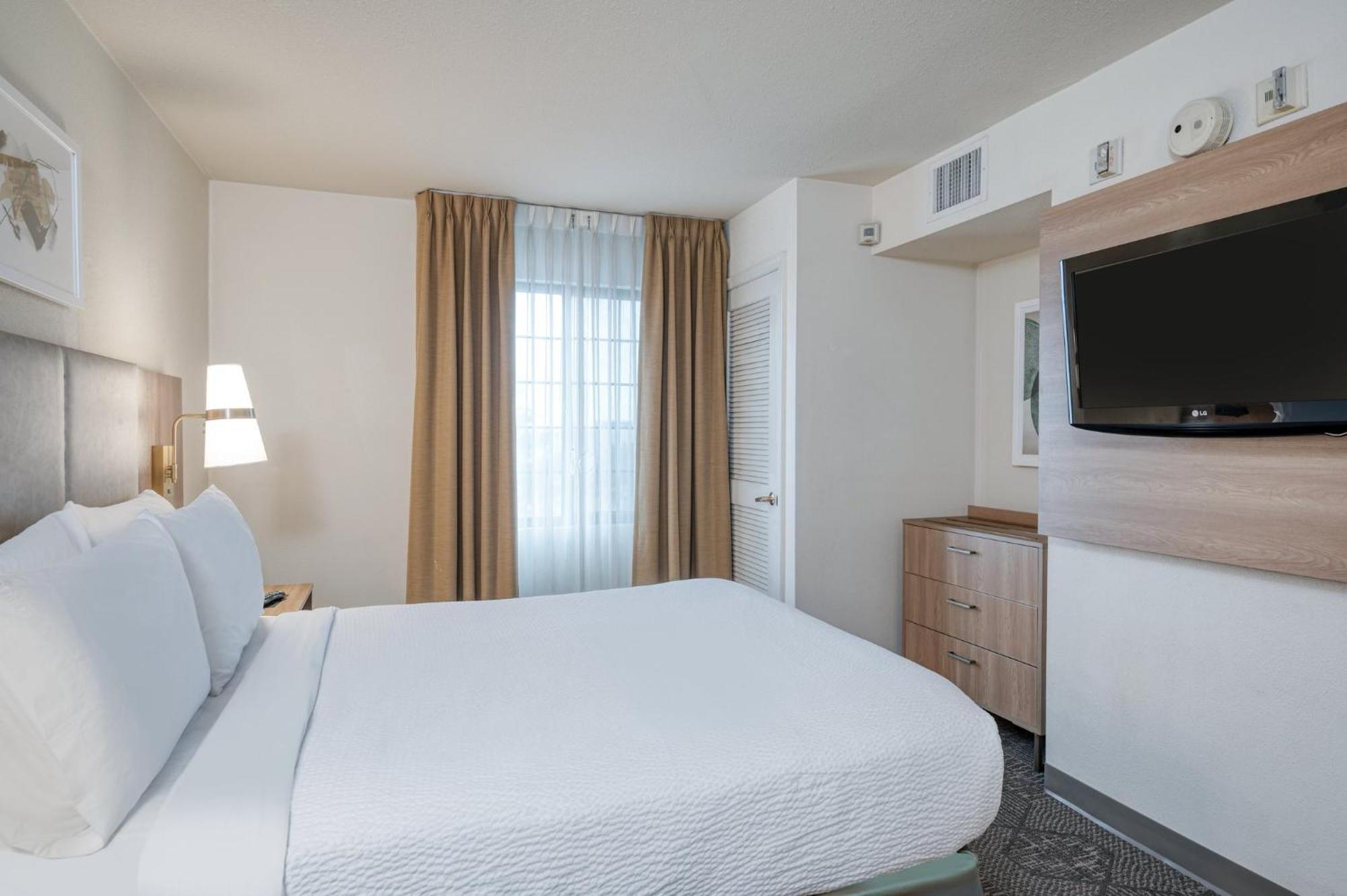 Staybridge Suites Allentown Airport Lehigh Valley By Ihg Bagian luar foto