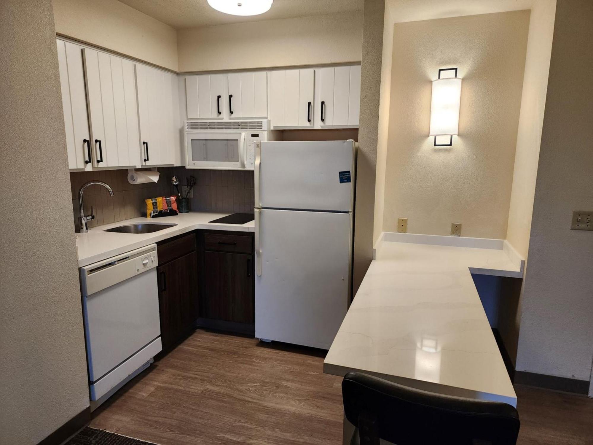 Staybridge Suites Allentown Airport Lehigh Valley By Ihg Bagian luar foto